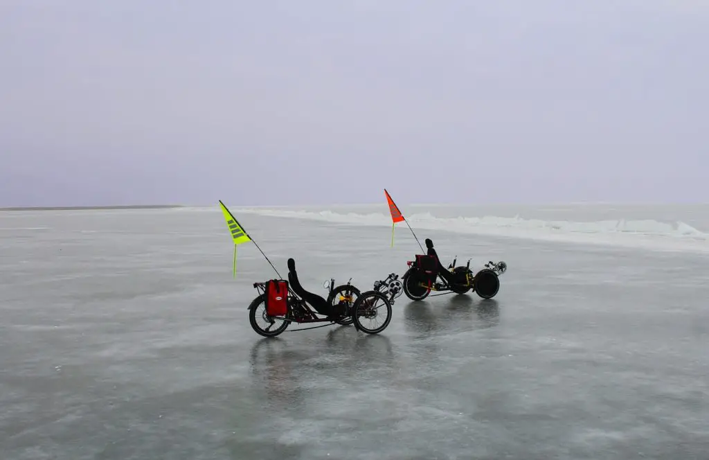 Recumbent bike vs upright bike | Cyclorama